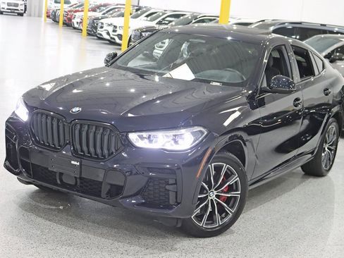 Used 2022 BMW X6 xDrive40i w/ Executive Package image 5