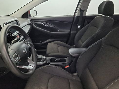 Used 2018 Hyundai Elantra GT FWD image 17
