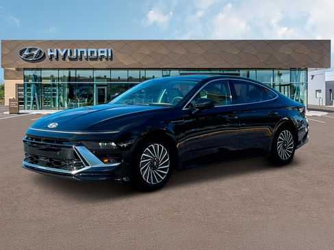 New 2024 Hyundai Sonata Limited FWD image 2