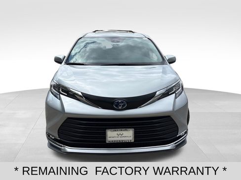 Used 2023 Toyota Sienna XLE AWD/4WD image 8