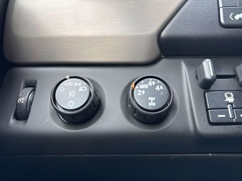 Used 2016 GMC Yukon Denali w/ Open Road Package image 26