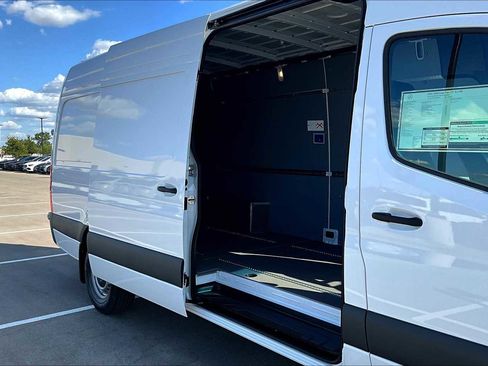 New 2025 Mercedes-Benz Sprinter 2500 image 20