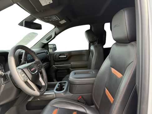Used 2022 GMC Sierra 1500 AT4 AWD/4WD image 10