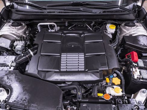 Used 2018 Subaru Outback 3.6R Limited image 29