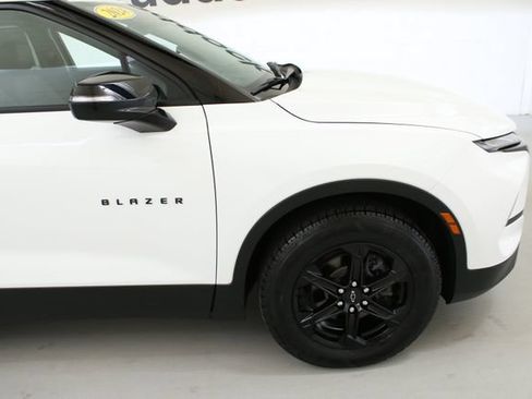 Used 2024 Chevrolet Blazer LT w/ Midnight/Sport Edition AWD/4WD image 11