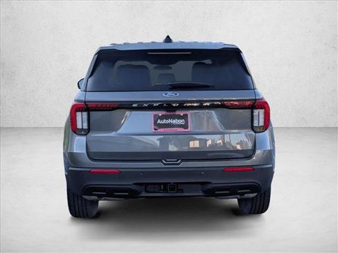 New 2026 Ford Explorer Active image 7