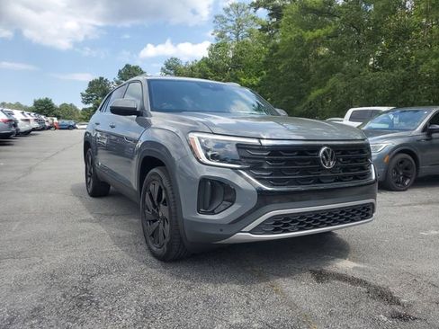 New 2026 Volkswagen Atlas Cross Sport SE FWD image 3