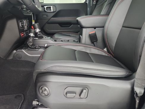 New 2025 Jeep Wrangler Rubicon image 20