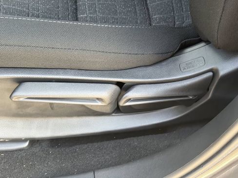 Used 2026 Honda HR-V LX image 24