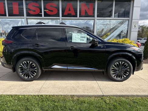 New 2026 Nissan Rogue Platinum image 5