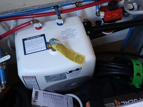 Used 2022 Mercedes-Benz Sprinter 2500 w/ Parking Package image 29