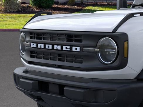 New 2025 Ford Bronco 4-Door image 19