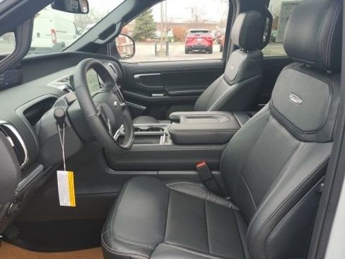 New 2025 Ford Expedition Platinum w/ Stealth Performance Package image 34