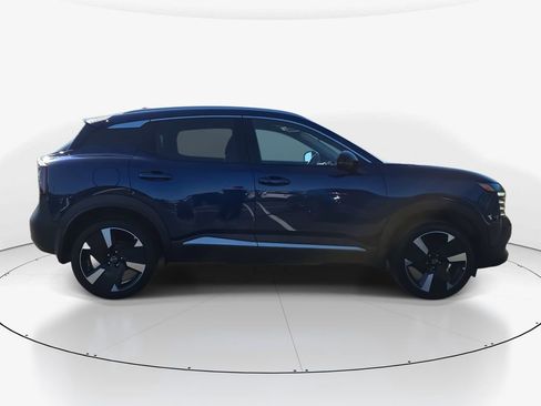 New 2026 Nissan Kicks SR FWD image 4
