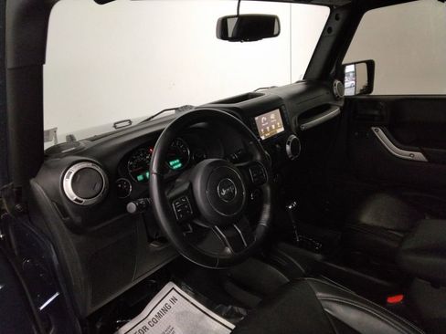 Used 2017 Jeep Wrangler Unlimited Sahara w/ Dual Top Group image 29