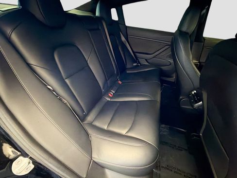 Used 2018 Tesla Model 3 Long Range image 14