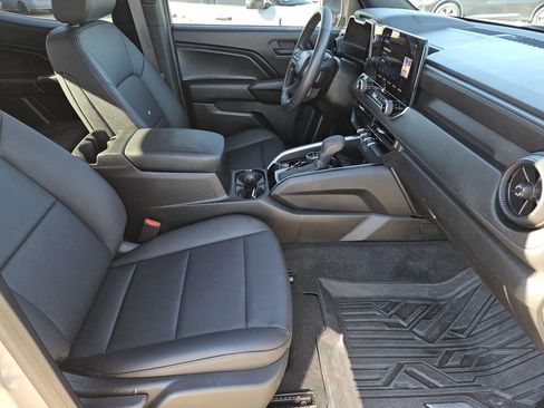 Used 2017 RAM 1500 Limited image 28