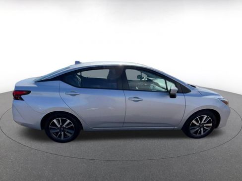 Used 2025 Nissan Versa SV FWD image 15