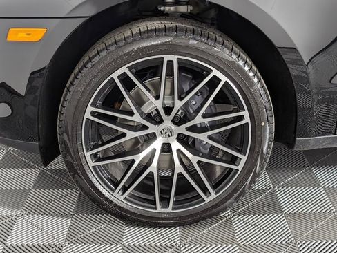 New 2026 Porsche Macan image 9