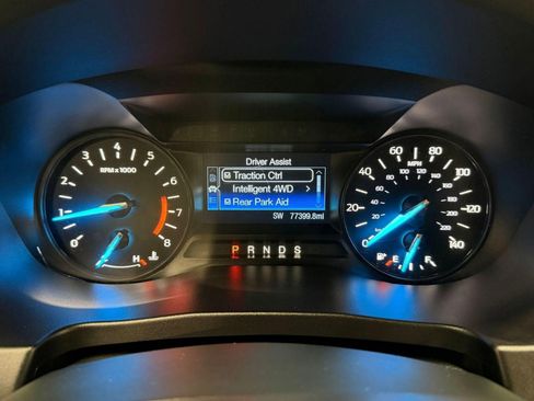 Used 2019 Ford Explorer XLT AWD/4WD image 17