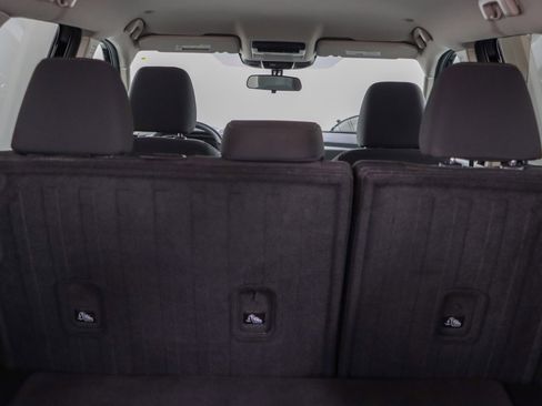 Used 2024 Nissan Rogue SV image 28