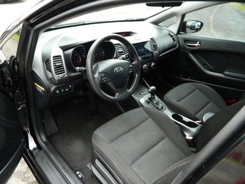 Used 2016 Kia Forte LX FWD image 11