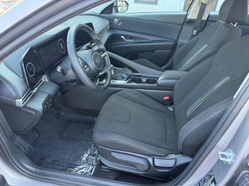 Used 2023 Hyundai Elantra SEL w/ Convenience Package FWD image 14