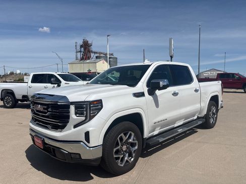 Used 2025 GMC Sierra 1500 SLT w/ SLT Premium Plus Package AWD/4WD image 1