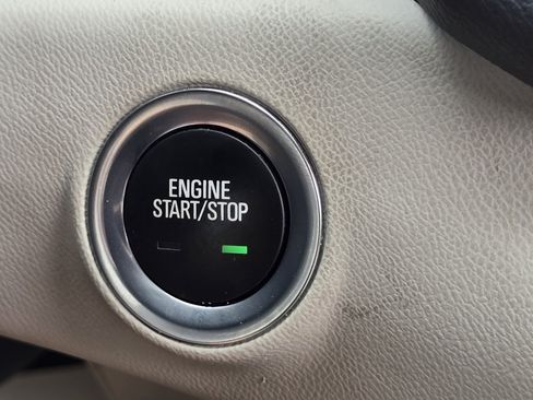 Used 2024 GMC Terrain Denali w/ Denali Premium Package AWD/4WD image 33