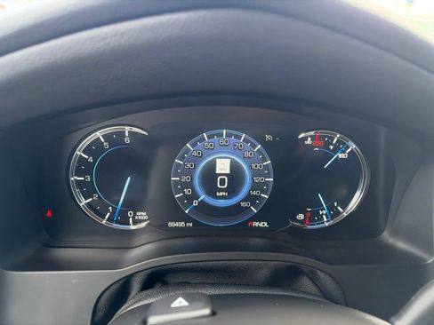 Used 2019 Cadillac Escalade Premium Luxury AWD/4WD image 13