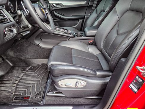 Used 2023 Porsche Macan Turbo AWD/4WD image 14