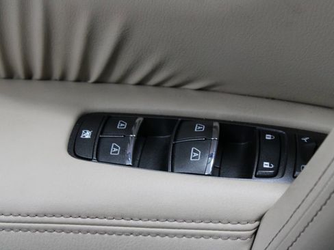 Used 2024 Nissan Armada SL w/ Captain's Chairs Package image 52