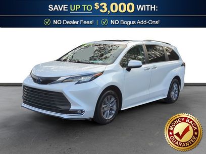 Used 2022 Toyota Sienna XLE
