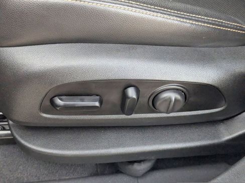 Used 2021 GMC Terrain SLT image 21