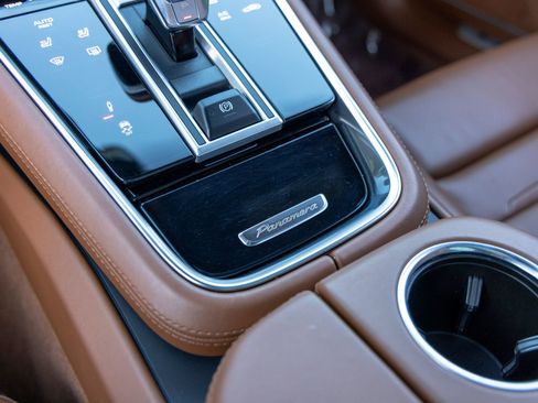 Used 2022 Porsche Panamera GTS image 43