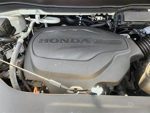 Certified 2025 Honda Ridgeline RTL image 9