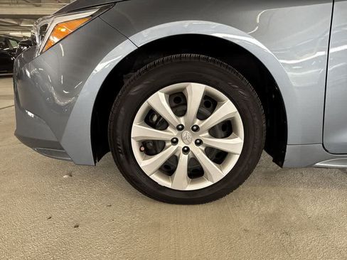 Used 2025 Toyota Corolla LE FWD image 10