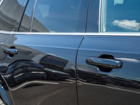 Certified 2024 Volvo XC90 B6 Ultimate AWD/4WD image 17