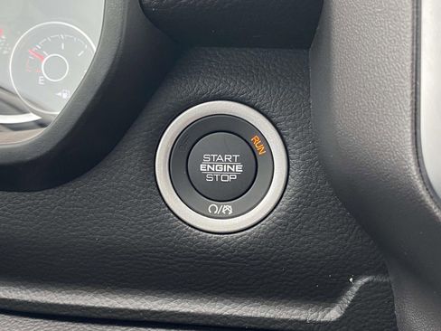 New 2026 RAM 1500 4x4 Crew Cab image 24