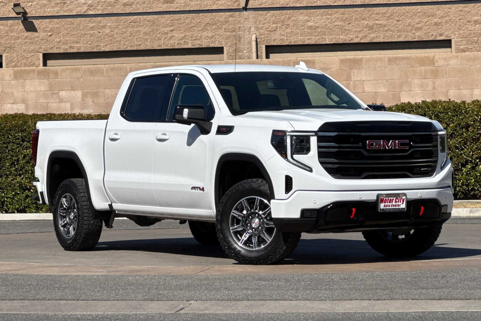 Certified 2025 GMC Sierra 1500 AT4 AWD/4WD image 2
