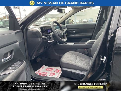 New 2026 Nissan Kicks SV image 9