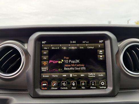 Used 2023 Jeep Wrangler Unlimited Rubicon 4xe w/ Cold Weather Group AWD/4WD image 23