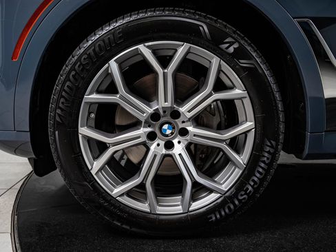 Used 2024 BMW X7 xDrive40i w/ Executive Package AWD/4WD image 13