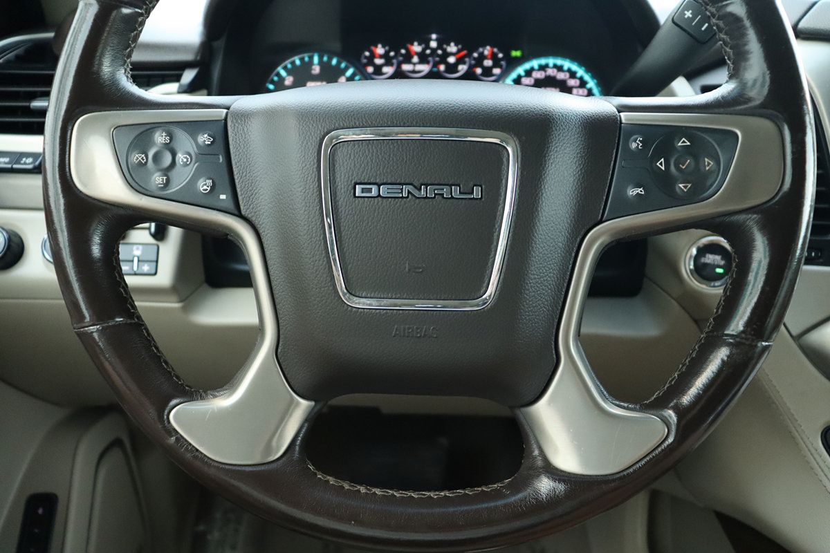Used 2020 GMC Yukon XL Denali w/ Denali Premium Package AWD/4WD image 42