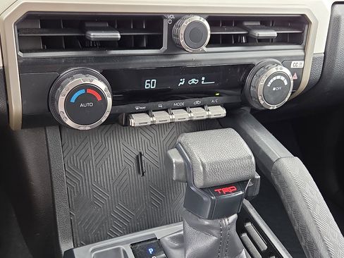 Used 2024 Toyota Tacoma TRD Off-Road AWD/4WD image 19