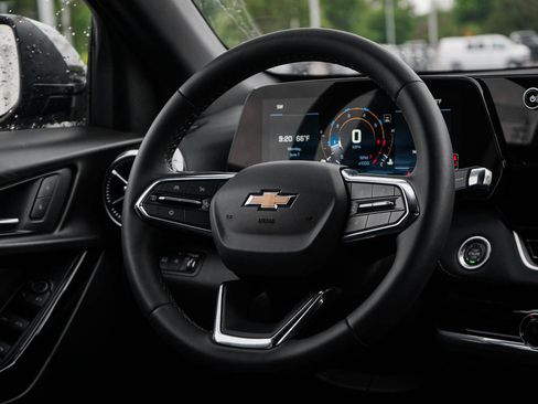New 2026 Chevrolet Equinox LT w/ Safety and Technology Package AWD/4WD image 14