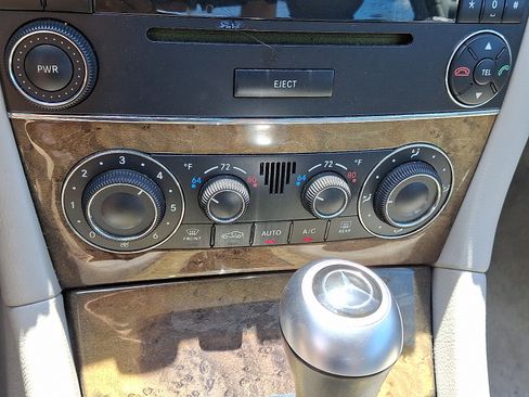 Used 2007 Mercedes-Benz C 230 Sedan image 16