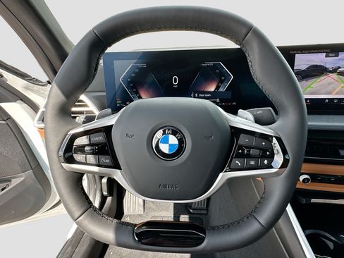Used 2025 BMW 330i Sedan w/ Premium Package RWD image 11