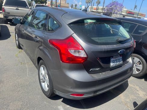 Used 2013 Ford Focus SE FWD image 4