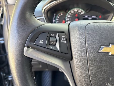 Used 2019 Chevrolet Trax LT w/ LT Convenience Package image 21